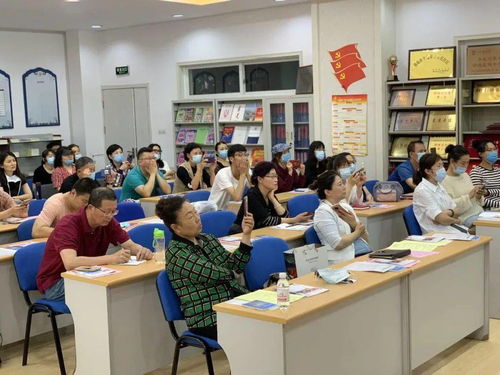 市南區(qū)招生政策宣傳教育服務(wù)走進(jìn)街道社區(qū)，打造教育咨詢服務(wù)新平臺(tái)